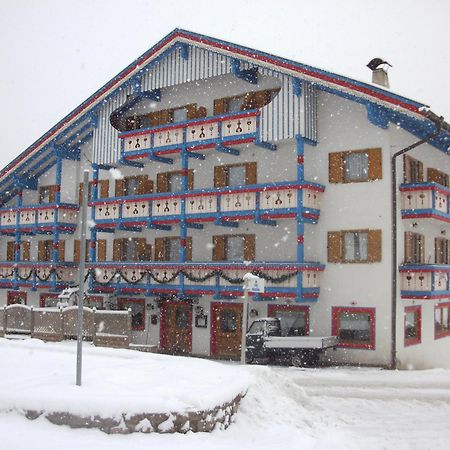 Hotel Vael Vigo di Fassa Eksteriør billede