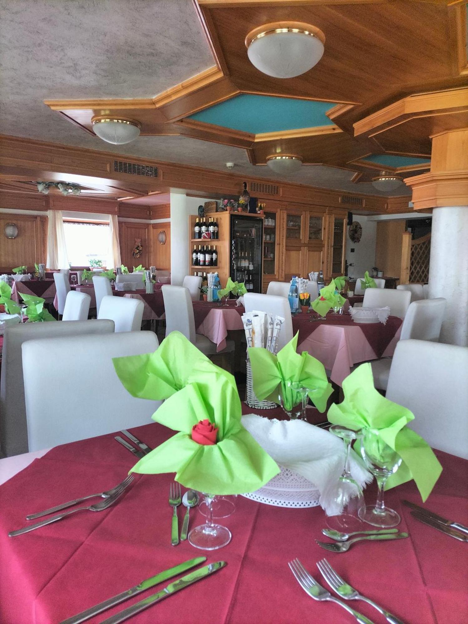 Hotel Vael Vigo di Fassa Eksteriør billede