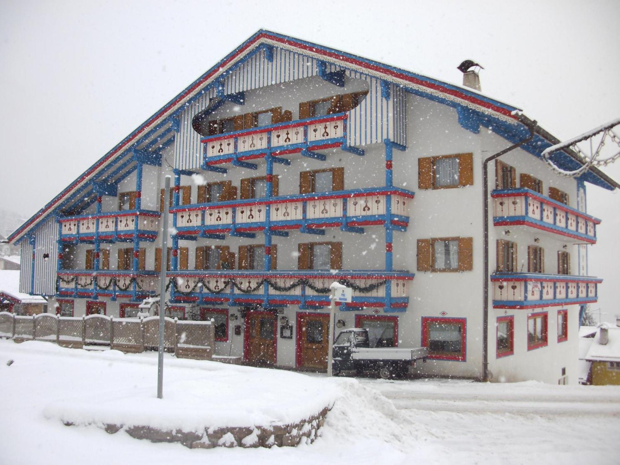 Hotel Vael Vigo di Fassa Eksteriør billede